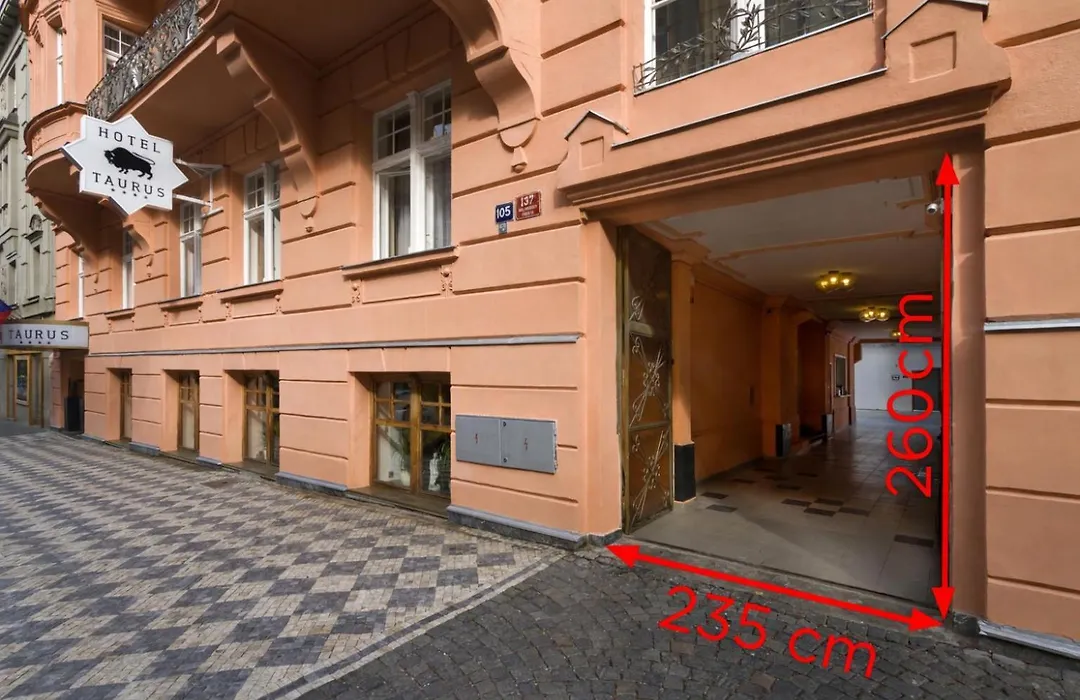 Hotel Taurus-1